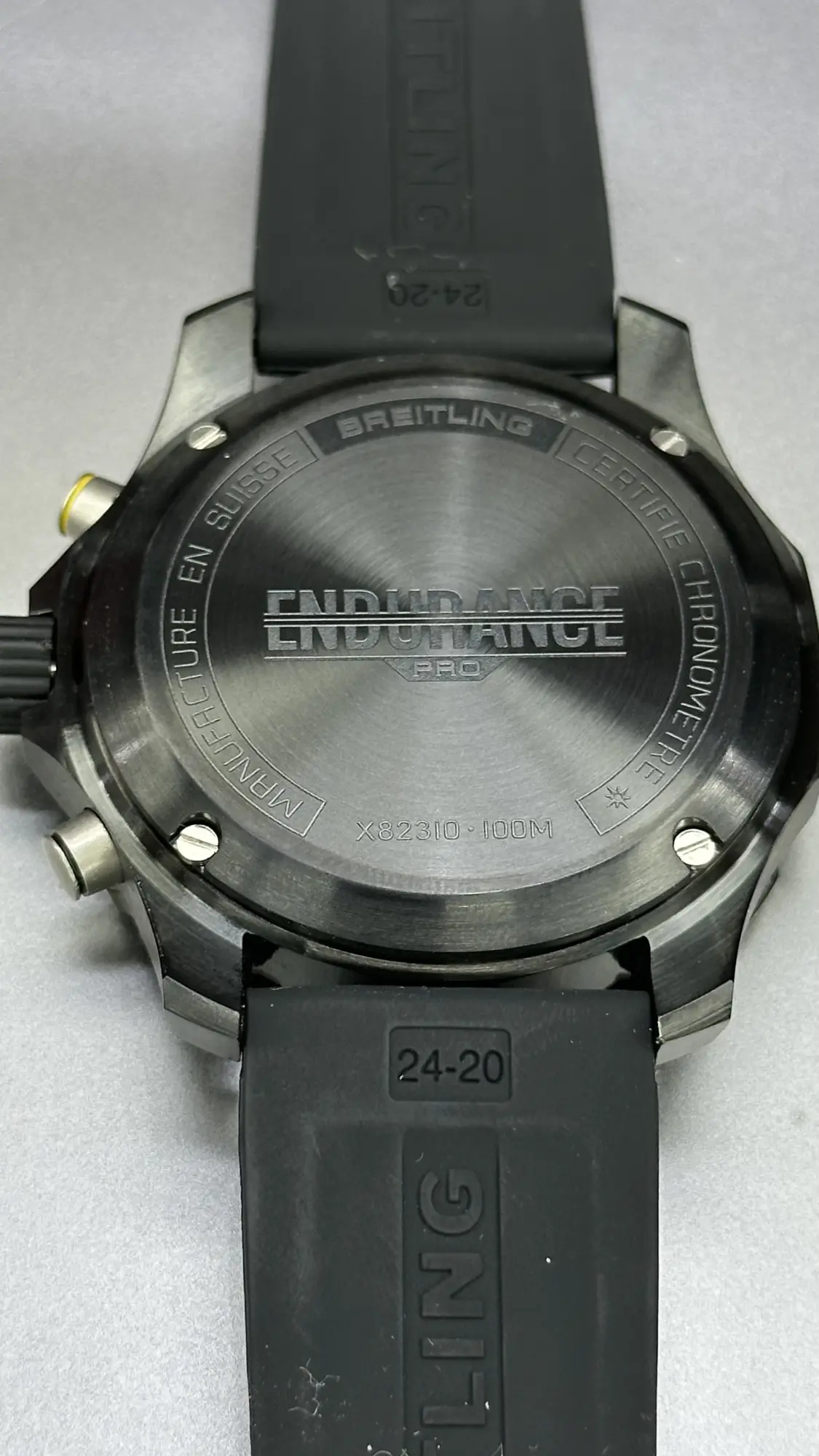 Breitling Endurance Pro 44 X82310E51B1S2