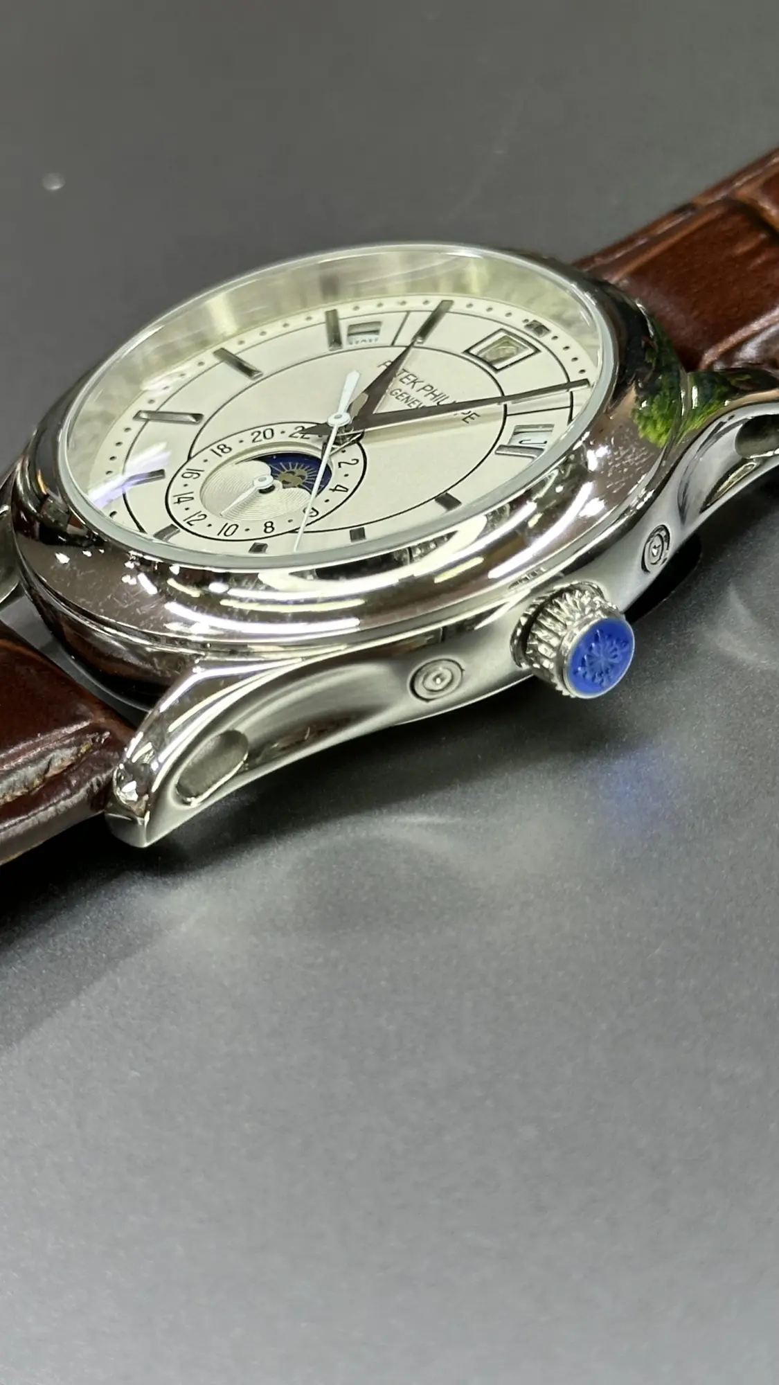 Patek Philippe 5036R - Cuero Claro