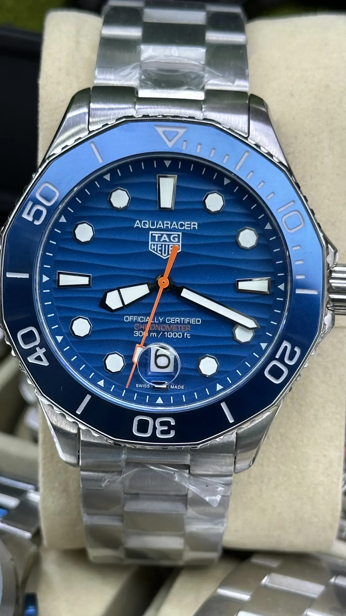 TAG Heuer Professional 300 Date Aquaracer