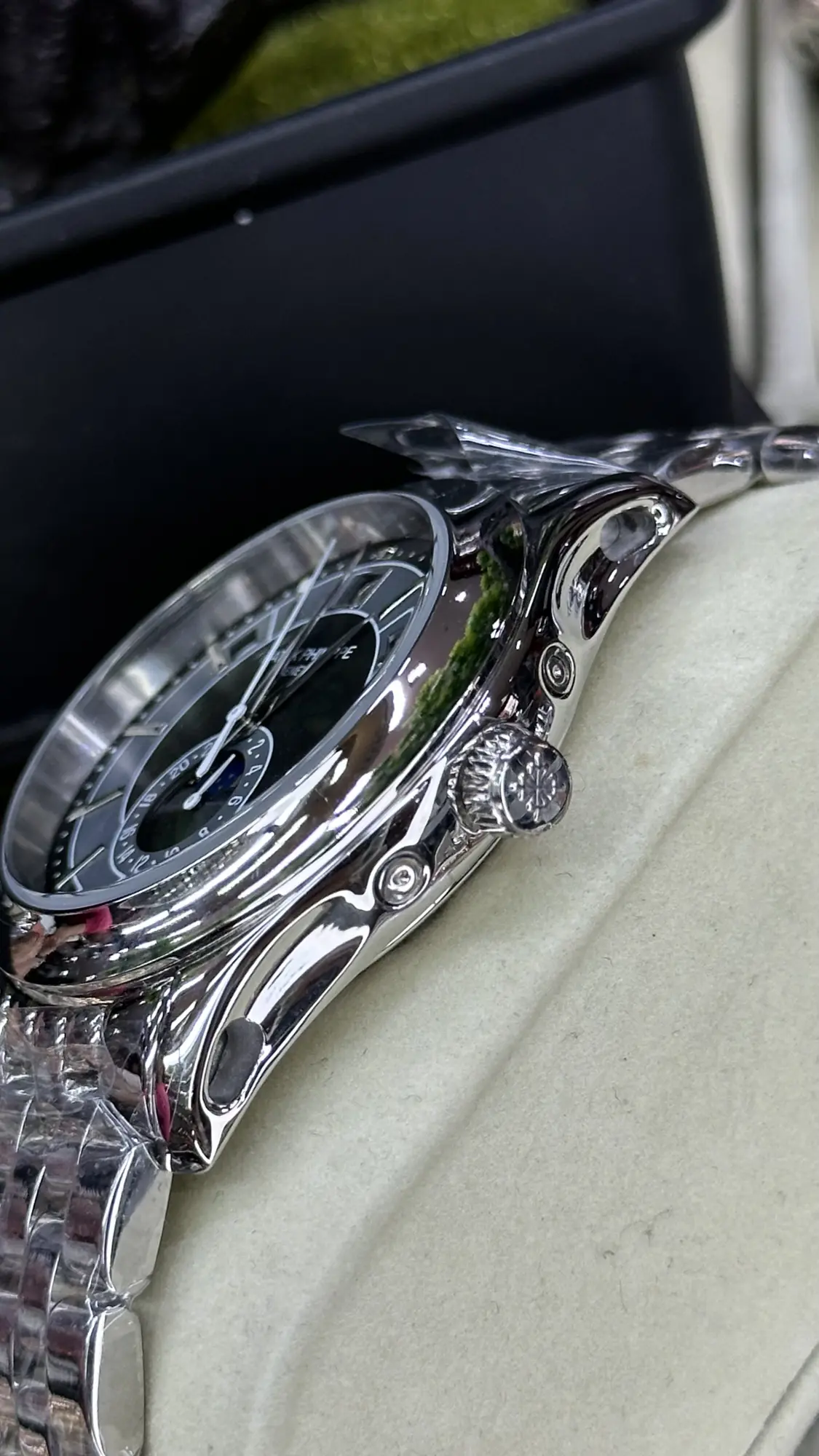 Patek Philippe Complications Annual Calendar 5205G-013