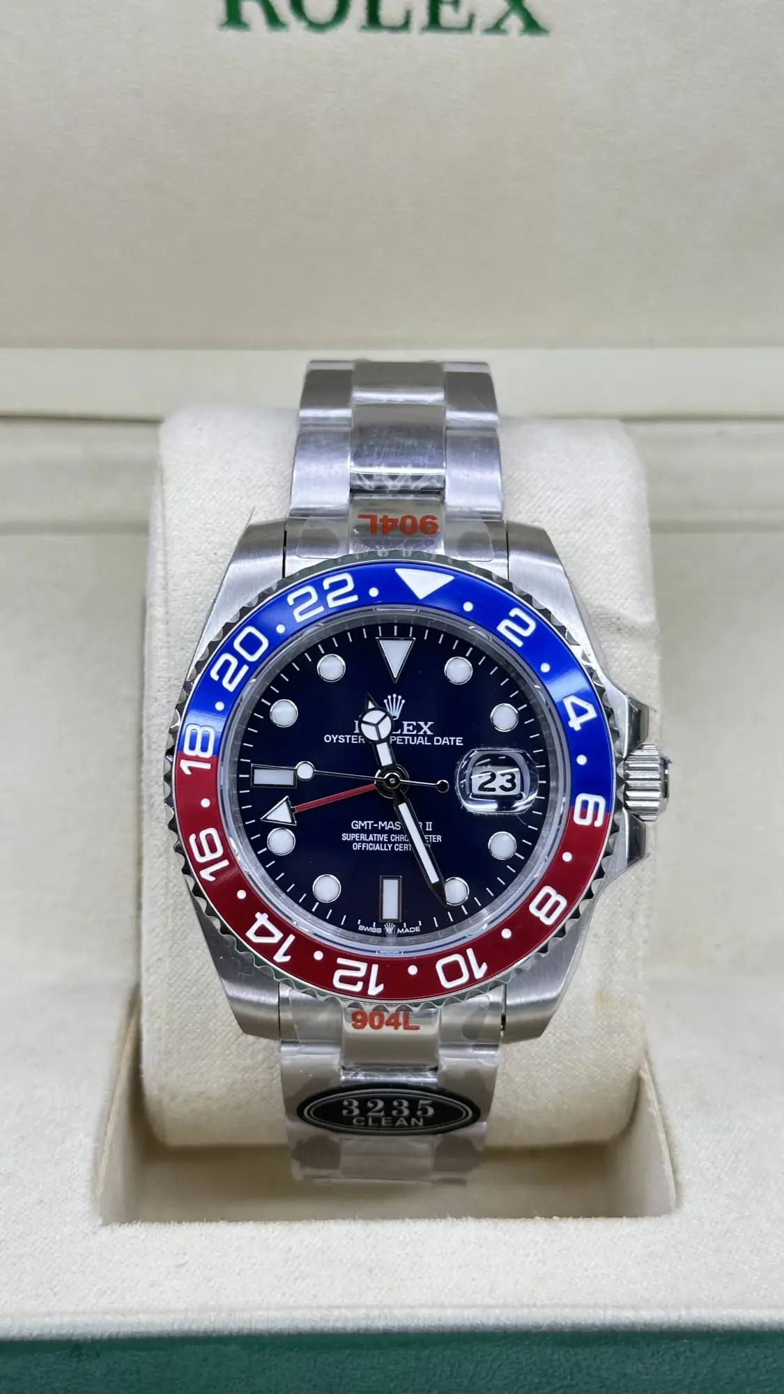 Rolex Oyster Perpetual GMT-Master II "Pepsi"