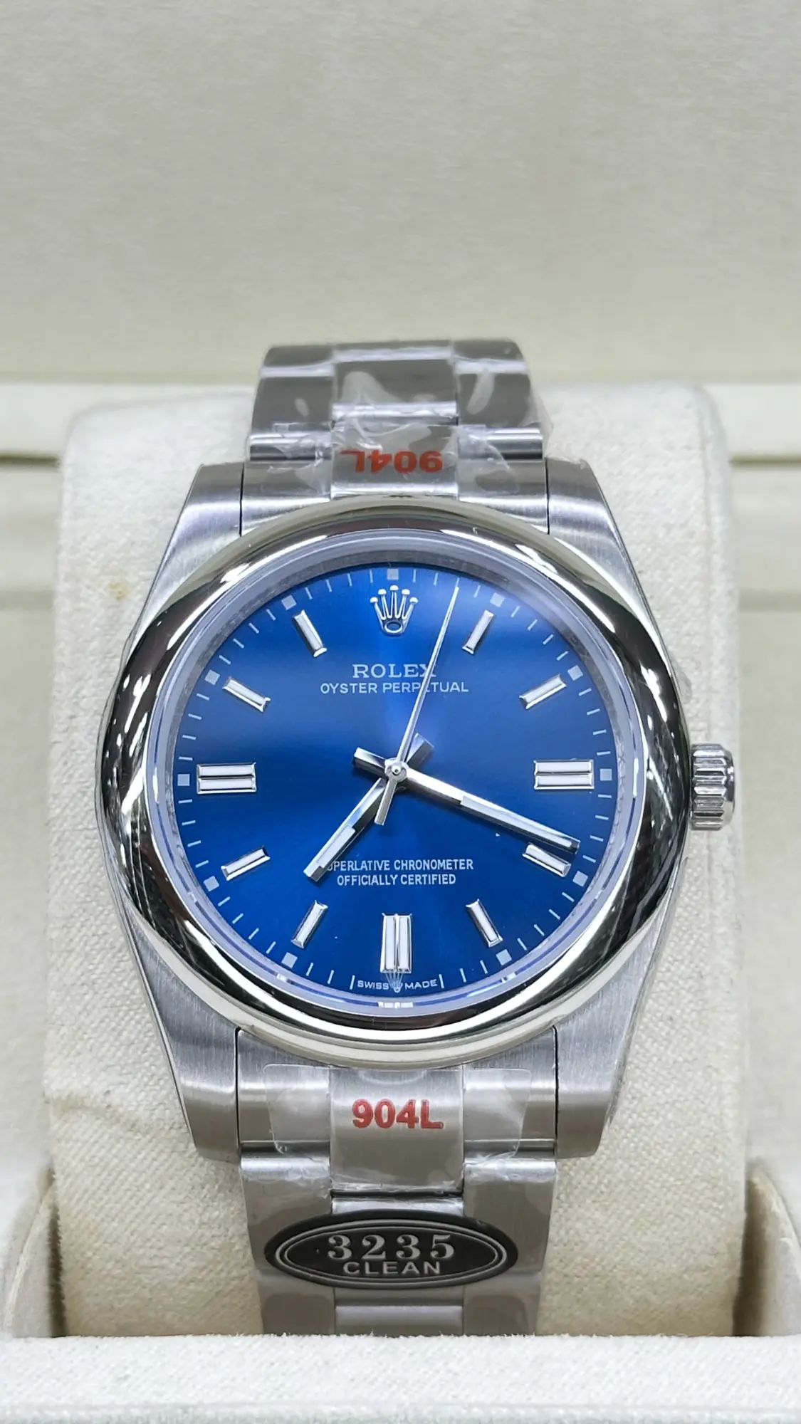 Rolex Oyster Perpetual 126000 0003
