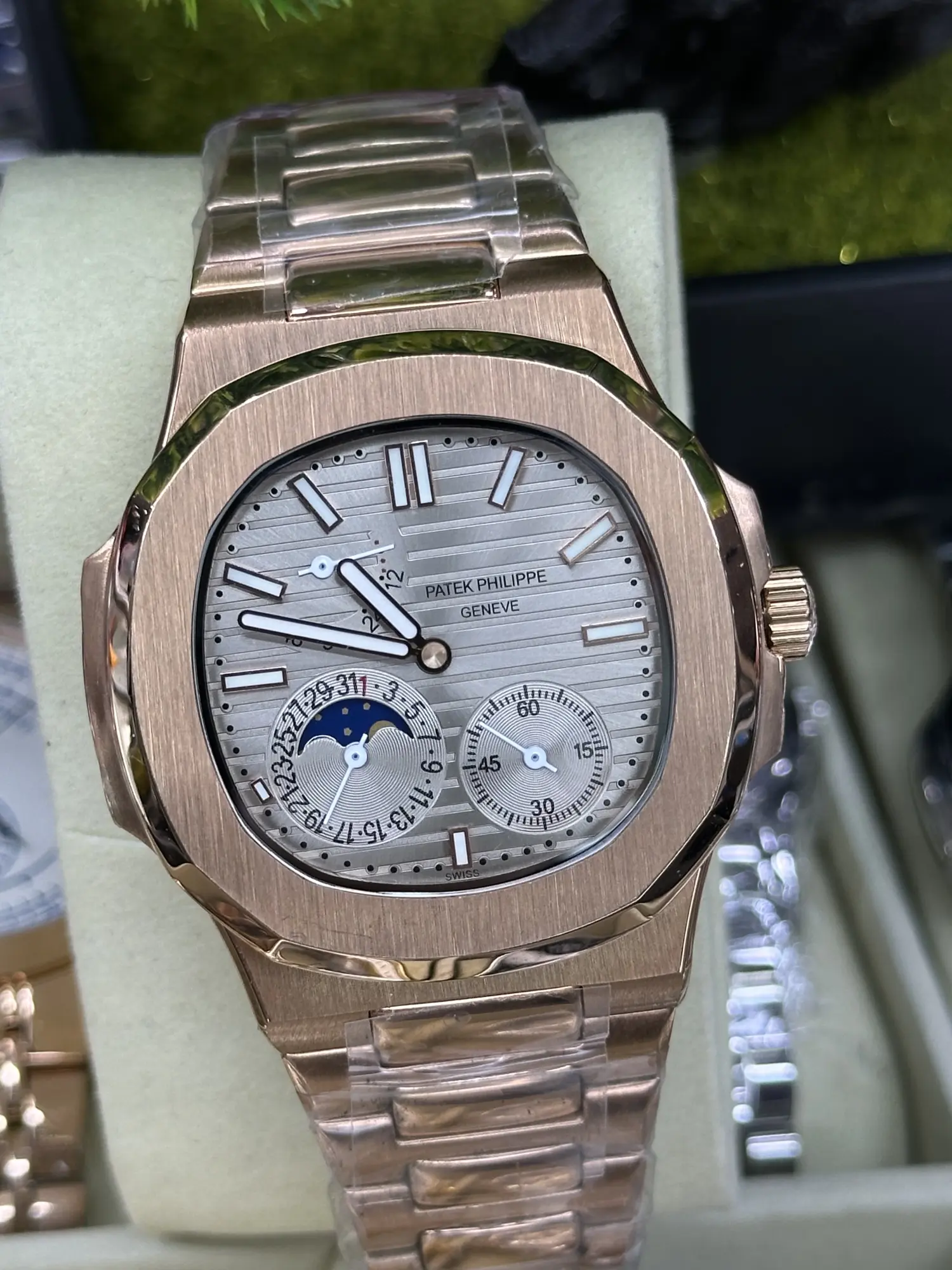Patek Philippe Nautilus 5712/1R-001