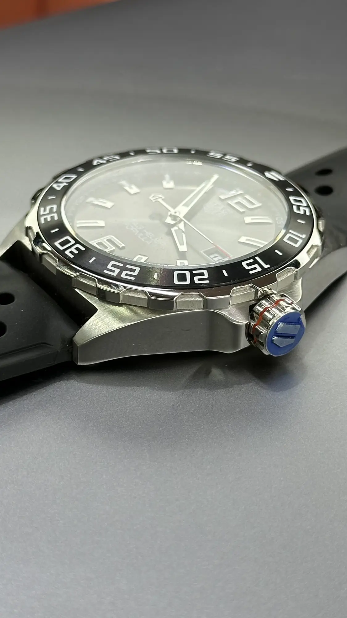 TAG Heuer Formula 1 Date - Steel