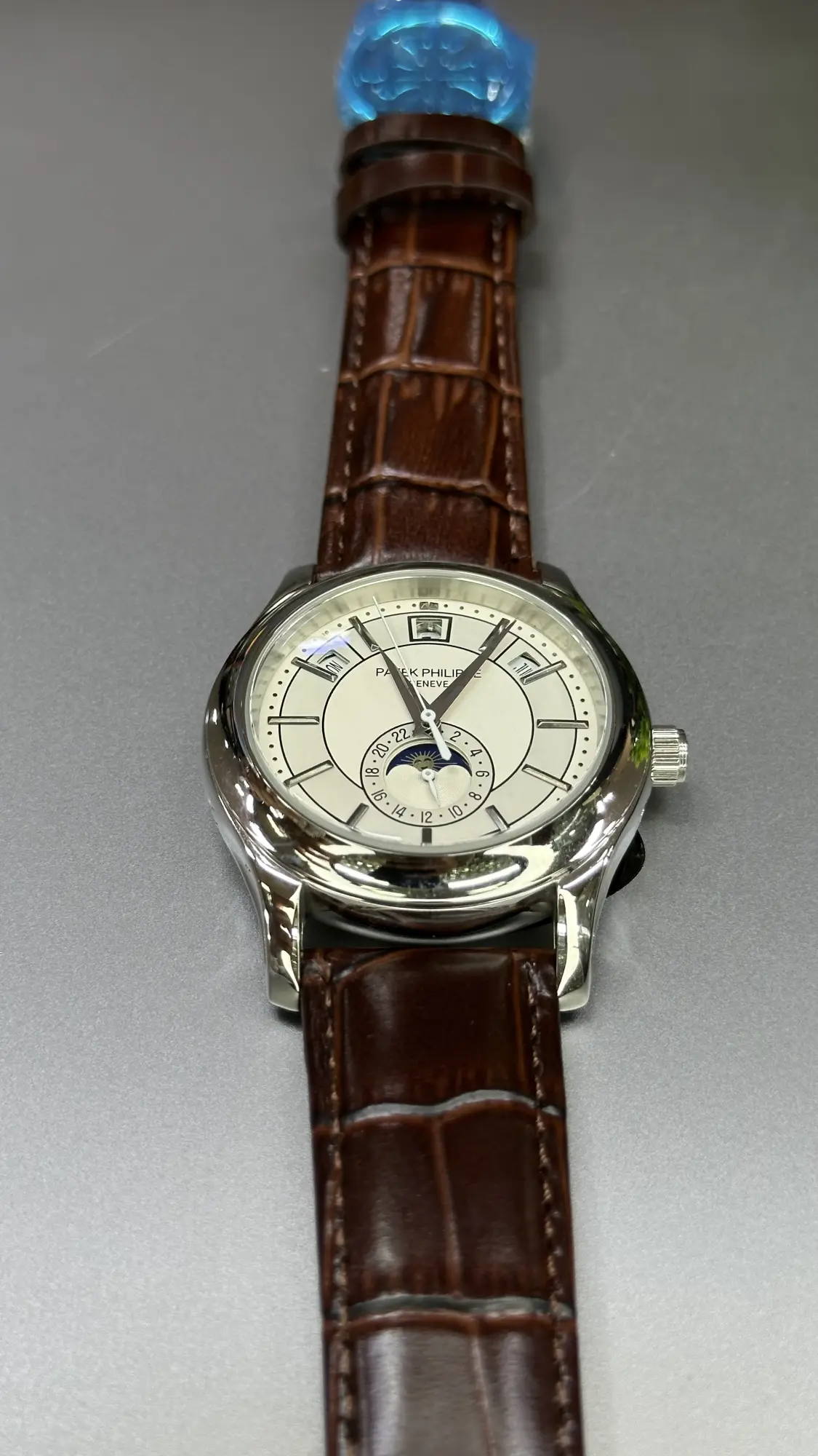 Patek Philippe 5036R - Cuero Claro