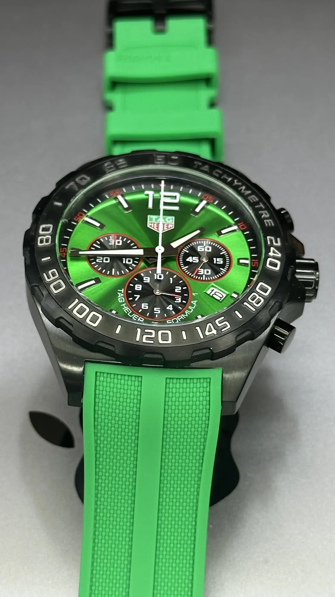 TAG Heuer Formula 1 Chronograph 43mm - Green