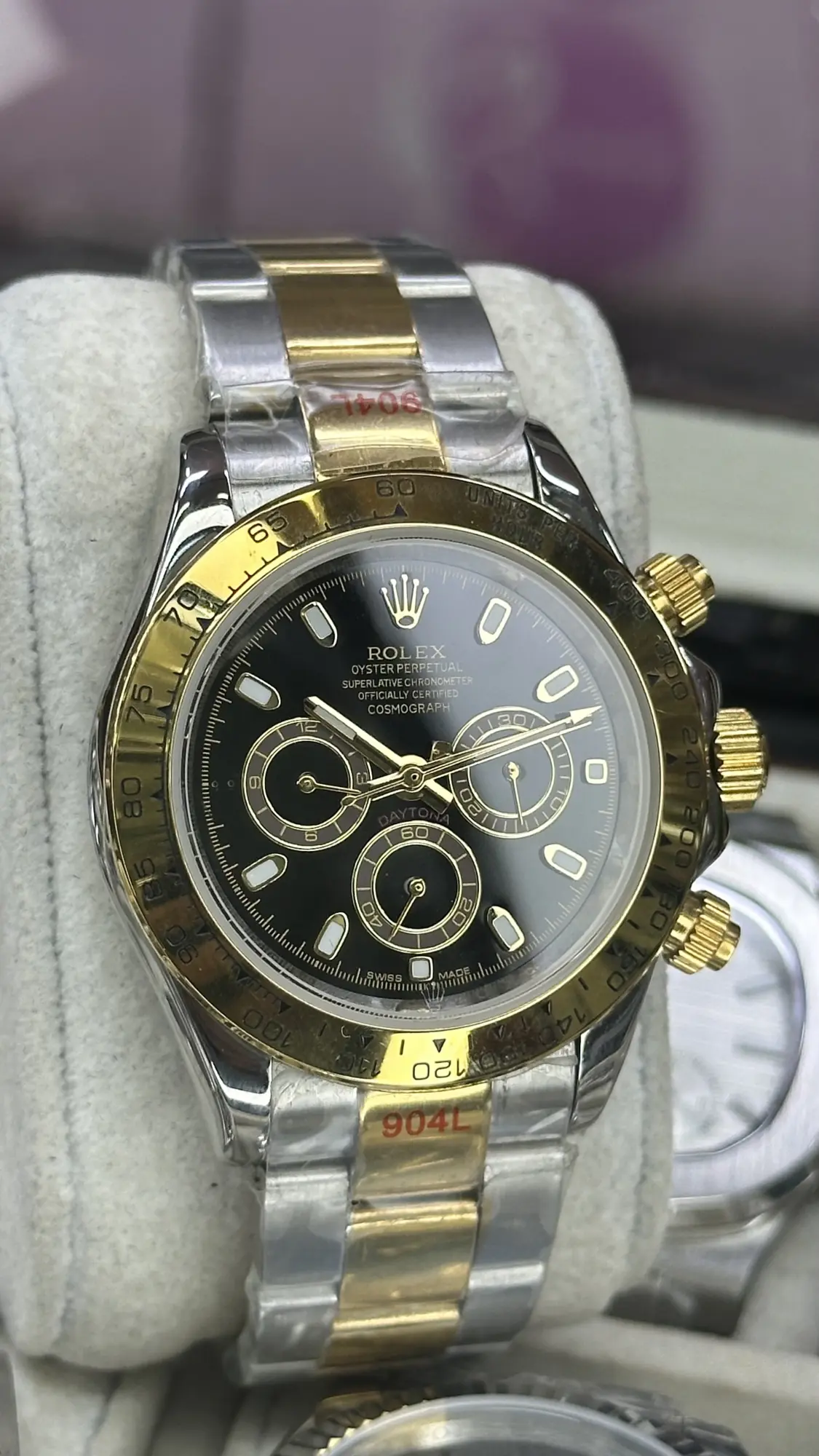 Rolex Cosmograph Daytona Yellow Rolesor Black Dial 40mm