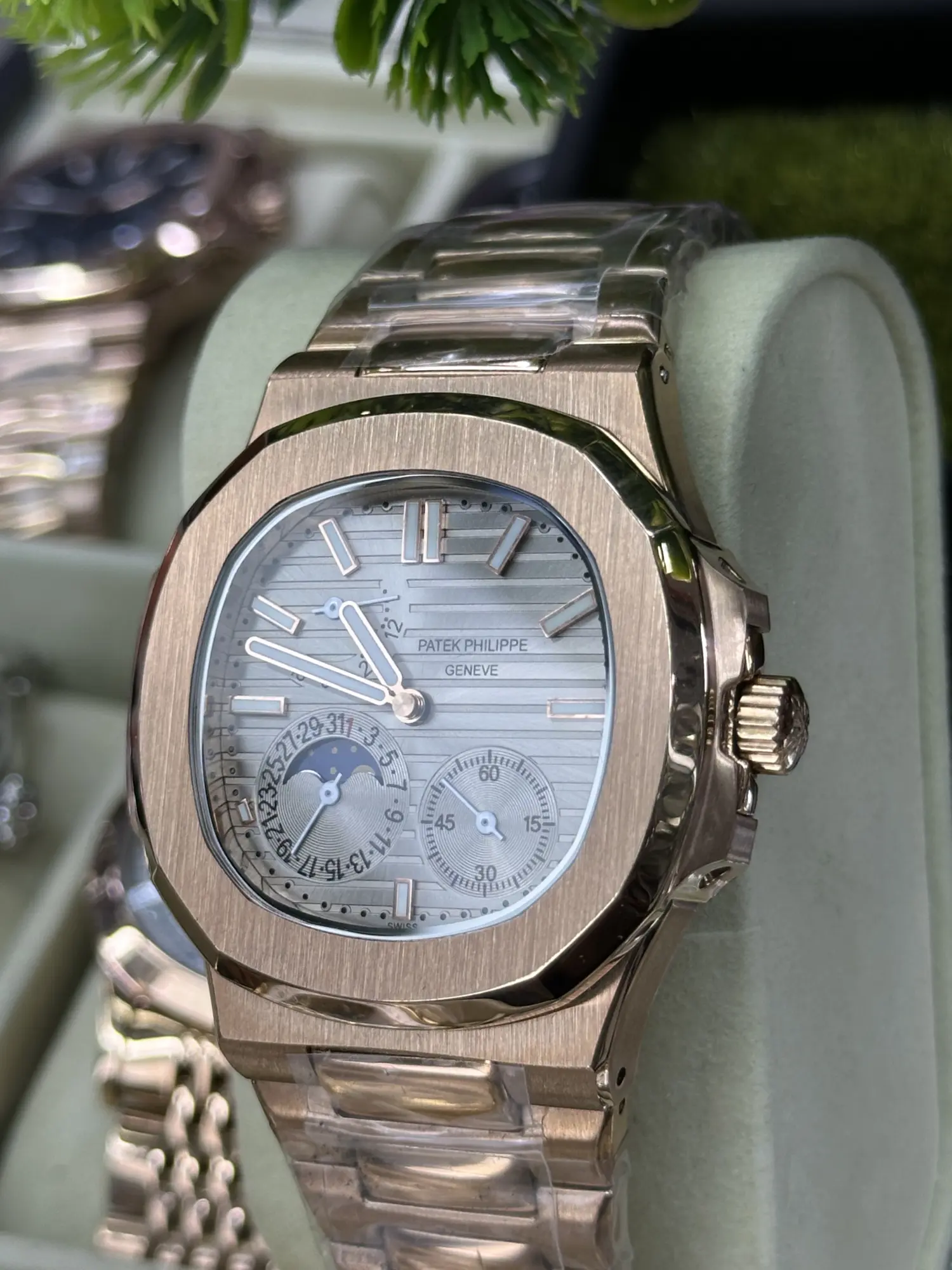 Patek Philippe Nautilus 5712/1R-001