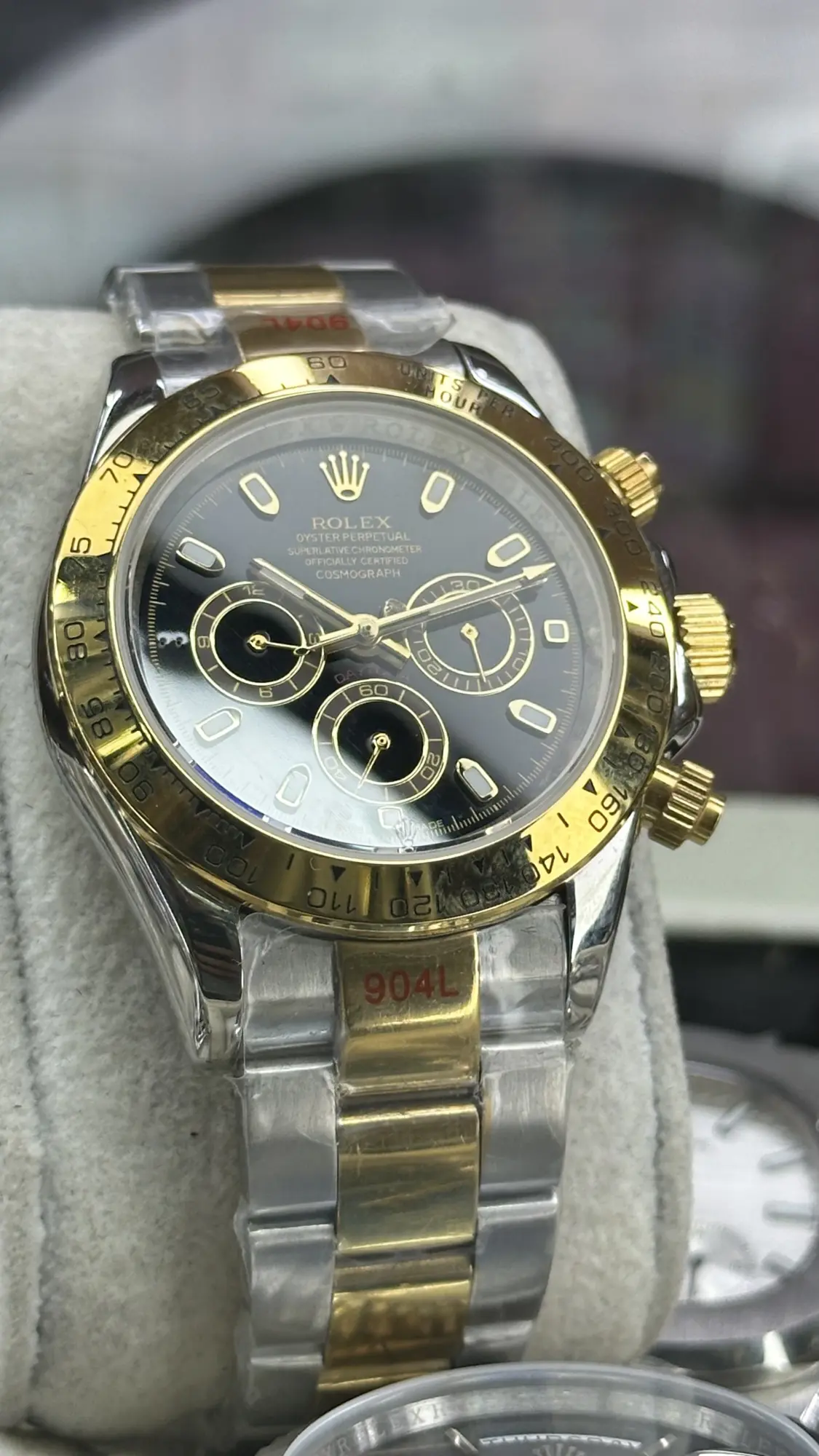 Rolex Cosmograph Daytona Yellow Rolesor Black Dial 40mm