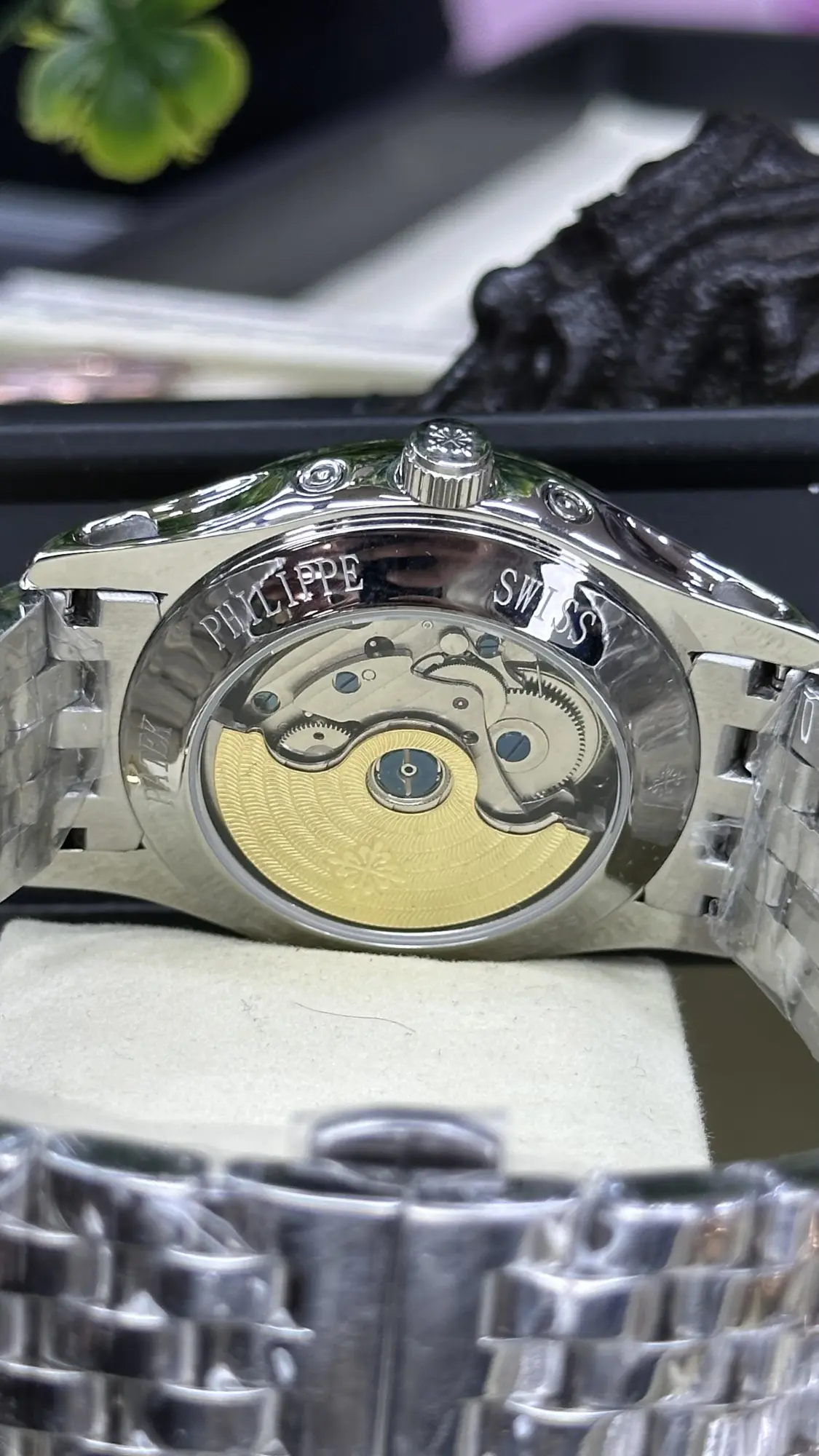 Patek Philippe Complications Annual Calendar 5205G-013