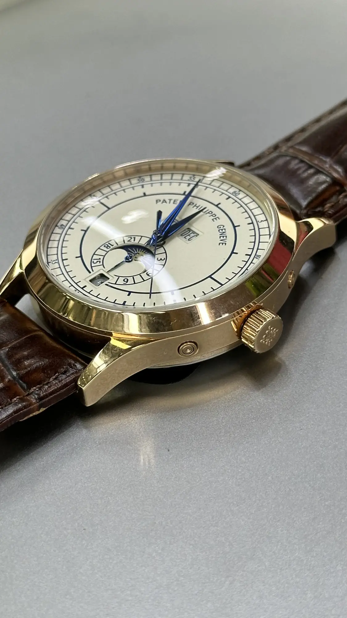 Patek Philippe 5036R - Cuero