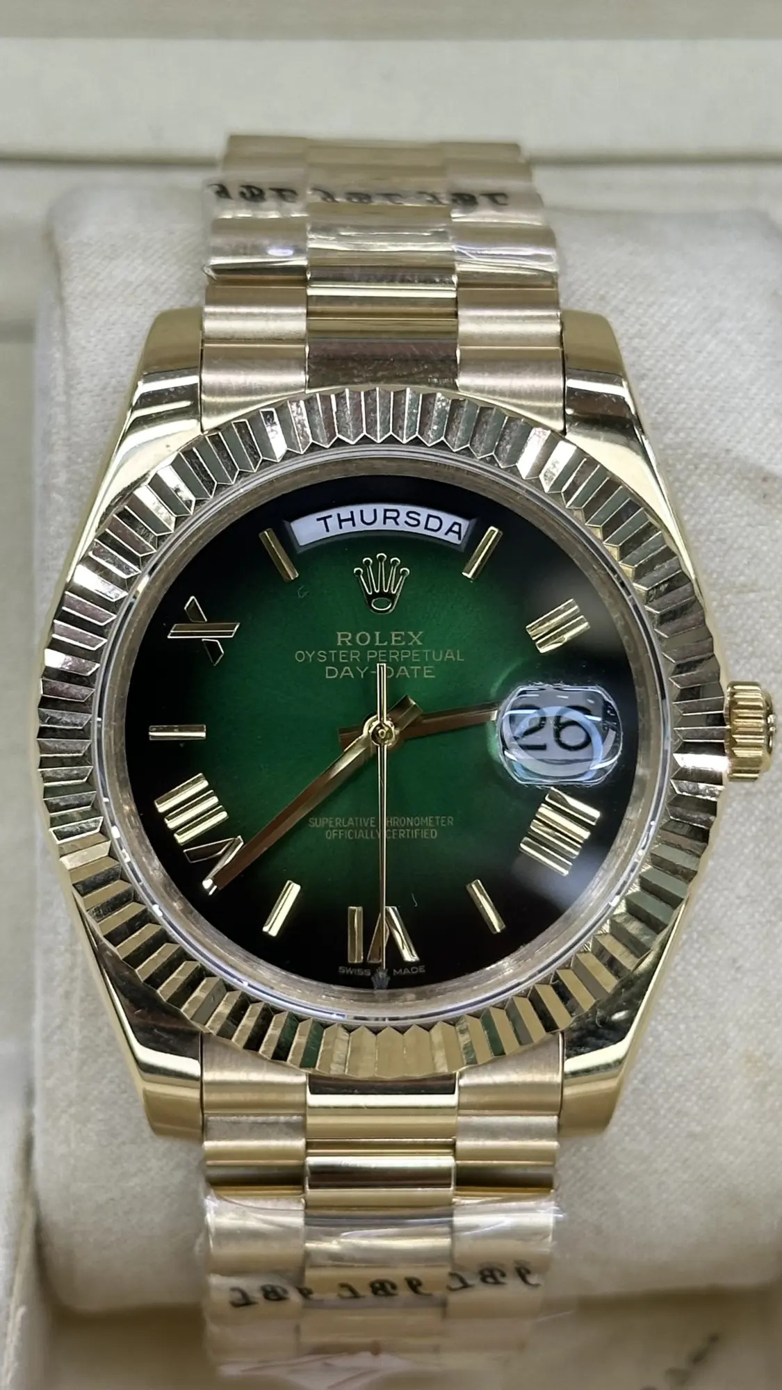Rolex Day-Date 40mm 228238 Green Dial