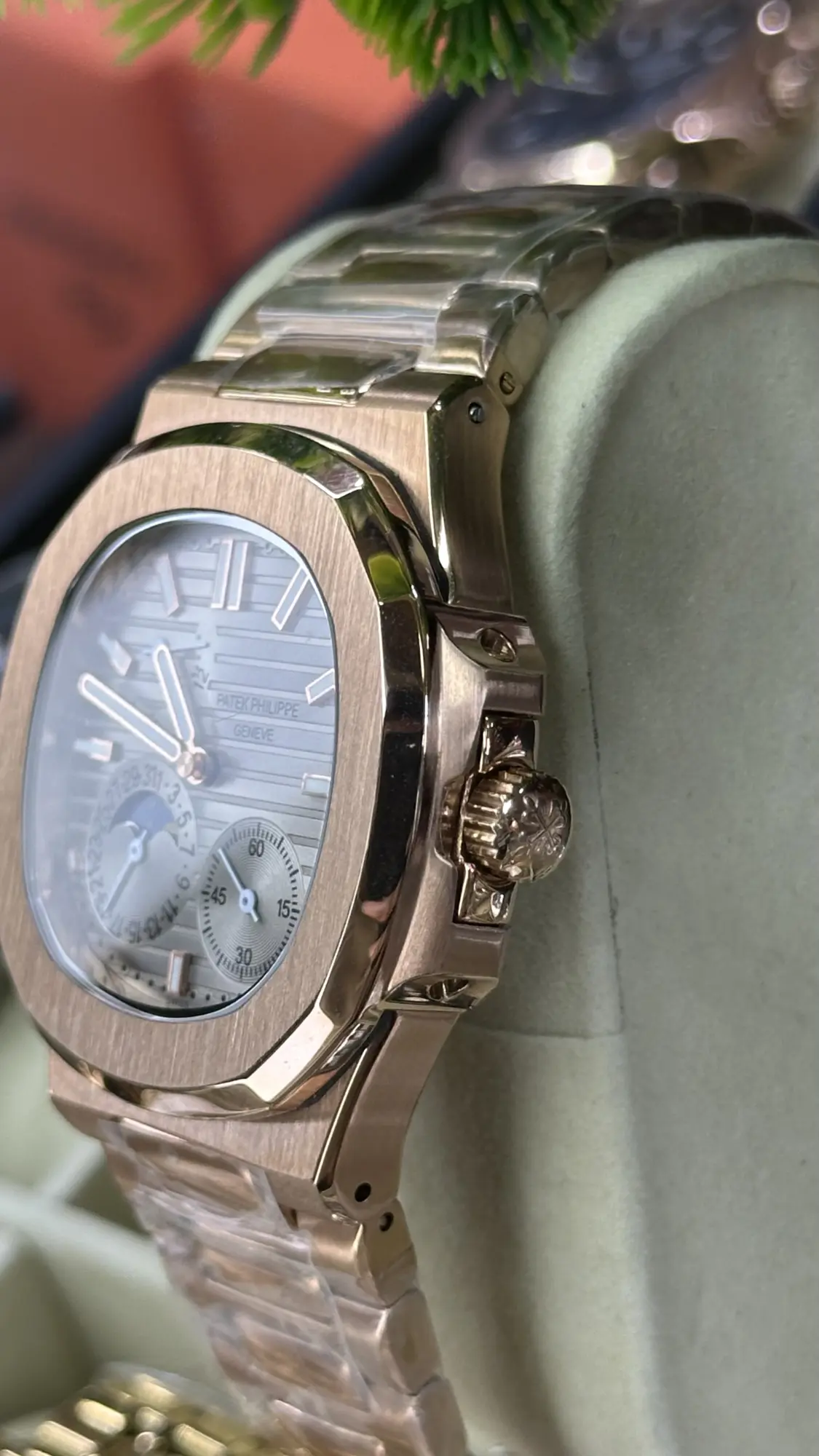 Patek Philippe Nautilus 5712/1R-001