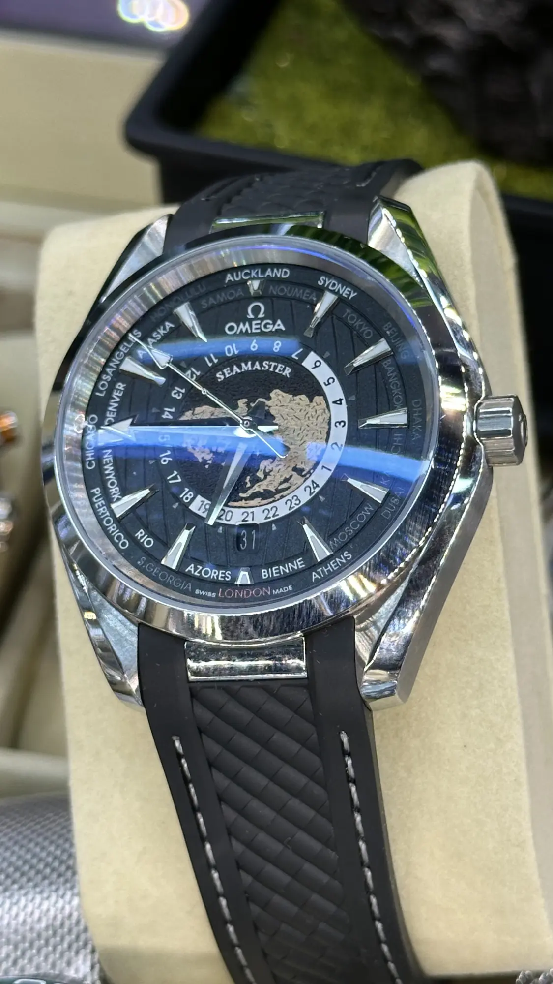 Omega Seamaster Aqua Terra Worldtimer