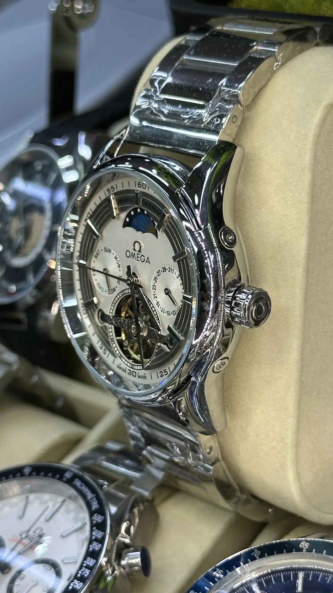 Omega Constellation Globemaster