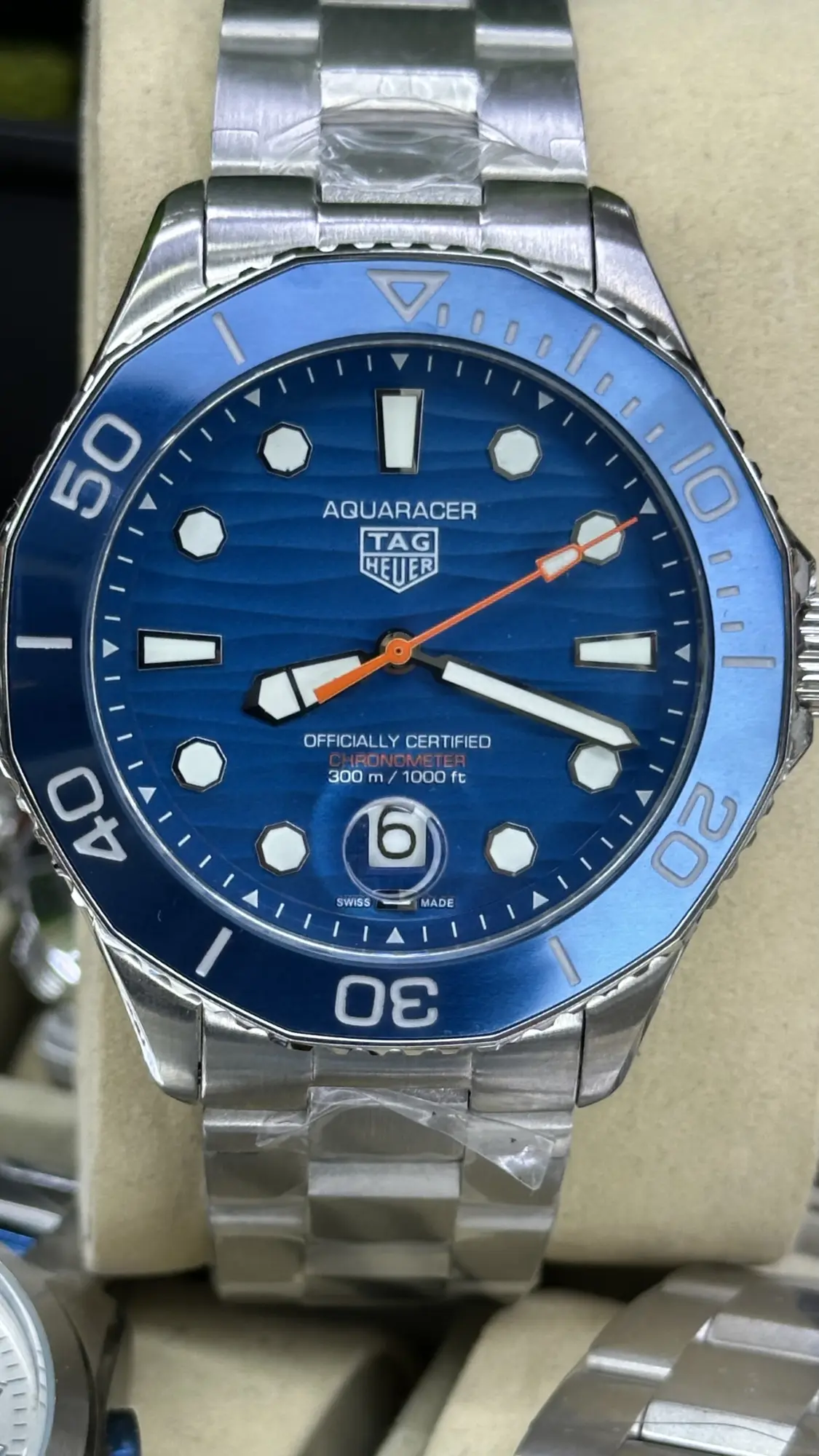 TAG Heuer Professional 300 Date Aquaracer