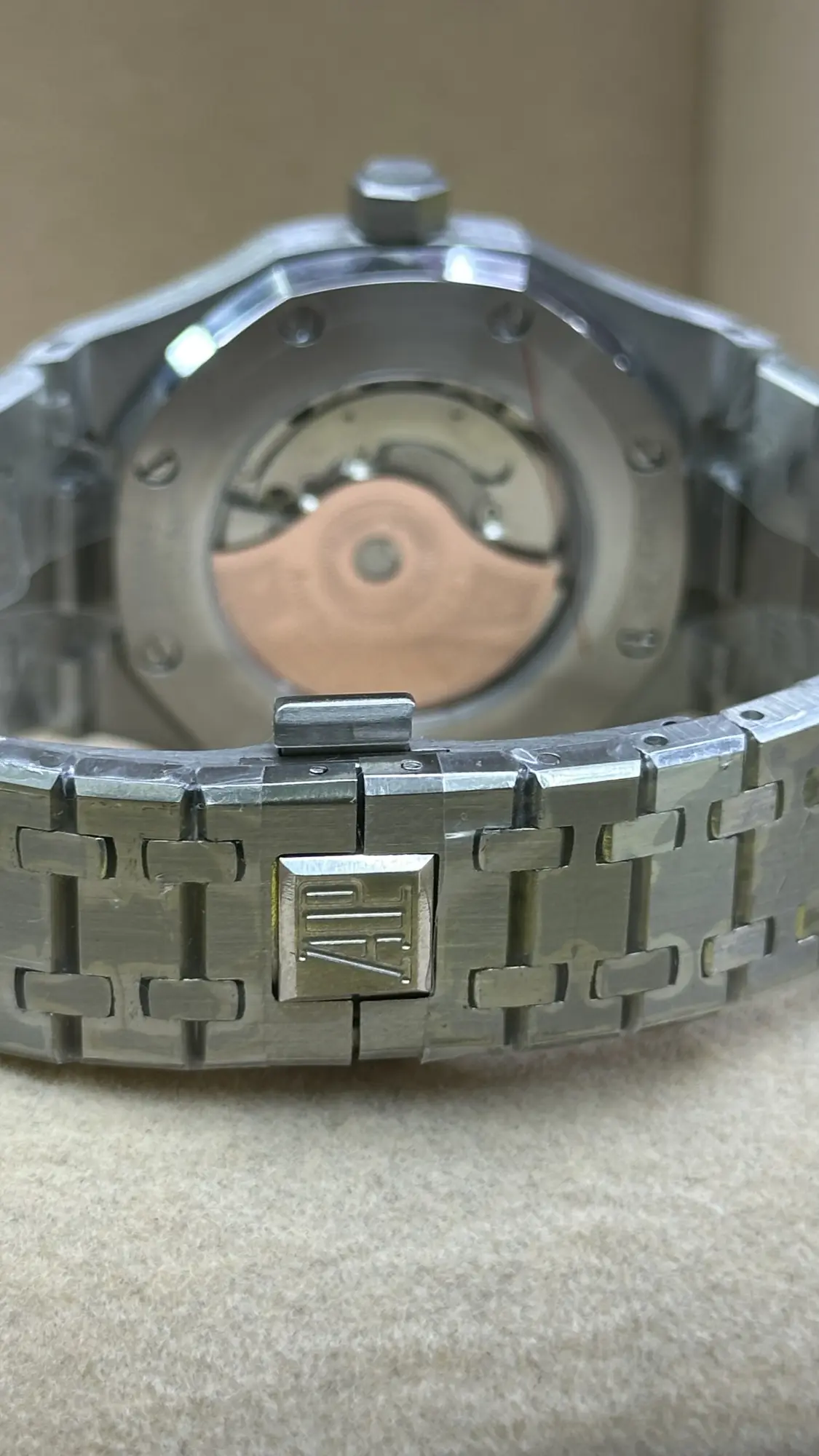 Audemars Piguet Royal Oak 15400ST.OO.1220ST.01