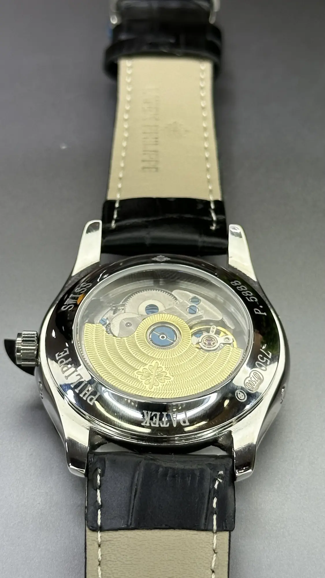 Patek Philippe Complications Annual Calendar 5205G - Cuero