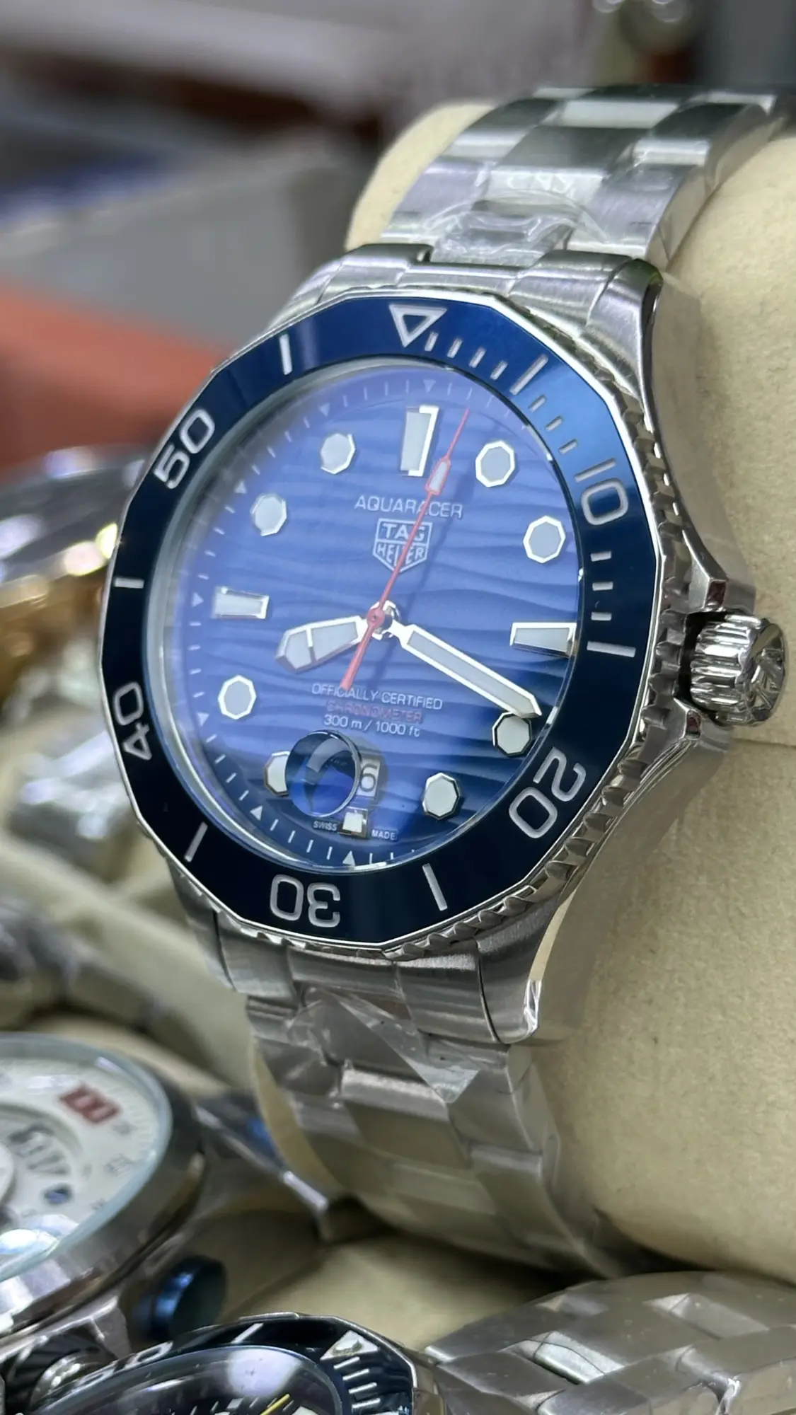 TAG Heuer Professional 300 Date Aquaracer