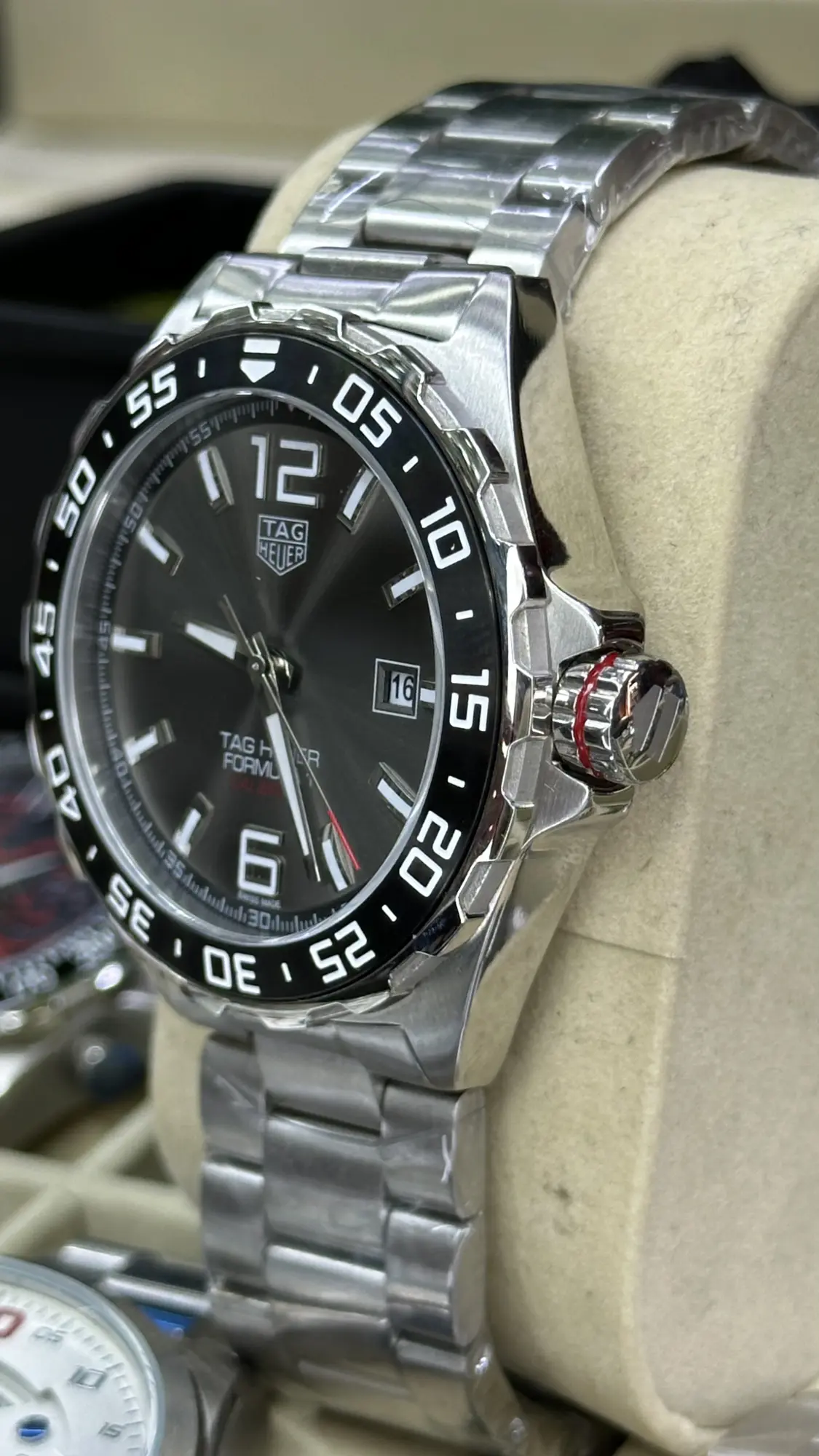TAG Heuer Formula 1 Calibre 5